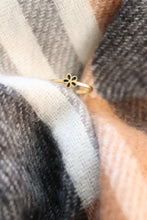 Charger l'image dans la galerie, Bague Fleur noire