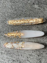 Charger l'image dans la galerie, Barrettes or/blanc/fleur