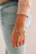 Charger l'image dans la galerie, Bracelet fleur de naissance