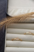 Charger l'image dans la galerie, Bague fleur blanche