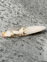 Charger l'image dans la galerie, Barrettes or/blanc/fleur