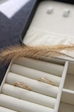 Charger l'image dans la galerie, Bague fleur blanche