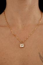 Charger l&#39;image dans la galerie, Charlène
